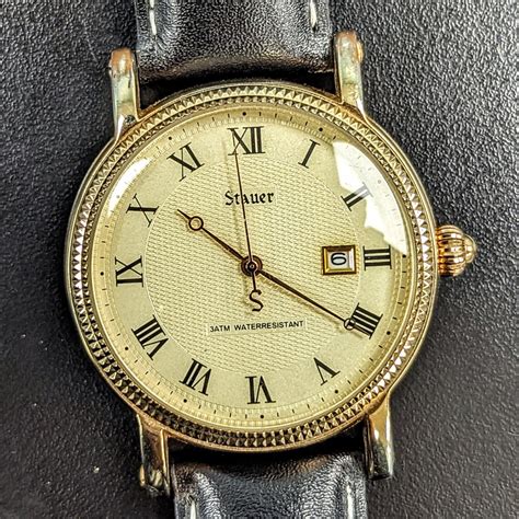 quartz watch second hand stuck.